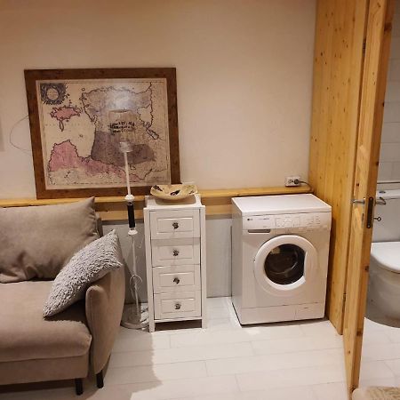 City Center Basement Studio Талин Екстериор снимка