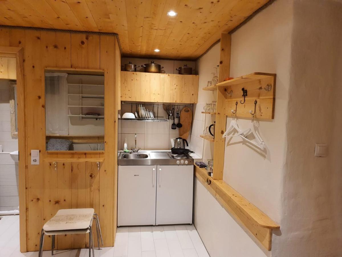 City Center Basement Studio Талин Екстериор снимка